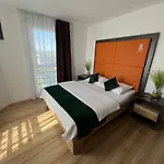 Business 3* برييدور